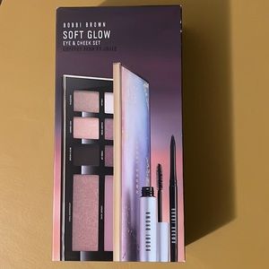 Bobbi Brown Soft Glow Eye & Cheek Set